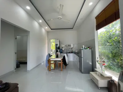 Nhà cho thuê với vườn trên đảo Hòn Nghe – Tầm nhìn thành phố – Phía bắc Nha Trang – 4 km từ bãi biển