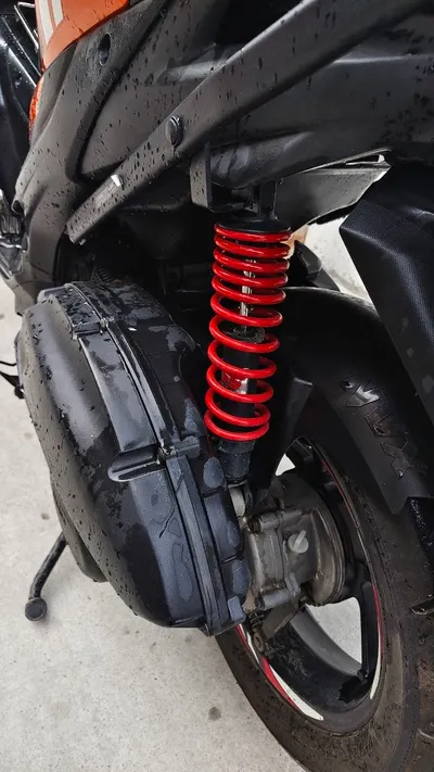 Yamaha NVX v2 thế hệ thứ hai 2021 – Tình trạng xuất sắc, Shock YSS, Lốp PIRELLI, 36 triệu