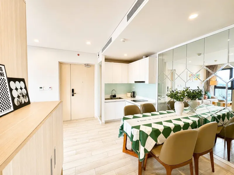 Căn hộ 2 phòng ngủ cho thuê tại Gold Coast – 27 triệu đồng/tháng — 4/9