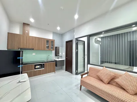 Sea-View 1-Bedroom Apartment – Steps from Beach – 10M VND/Month