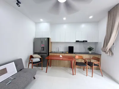 나트랑 중심부 2침실 주택 임차 – 60m², 발코니, 월 1,600만 VND