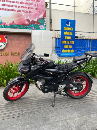 铃木 GSX 2023 – 完美状态 – 证件齐全