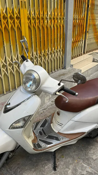 Xe tay ga Attila VUA 125cc 2011 – Tình trạng xuất sắc – 5 triệu VND – Bao gồm mũ bảo hiểm và khóa chống trộm