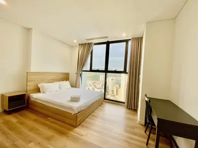2-комнатная квартира в аренду в Scenia Bay, Северный Нячанг – 80 м², вид на море и город, современно обставлена – 26 млн VND/месяц