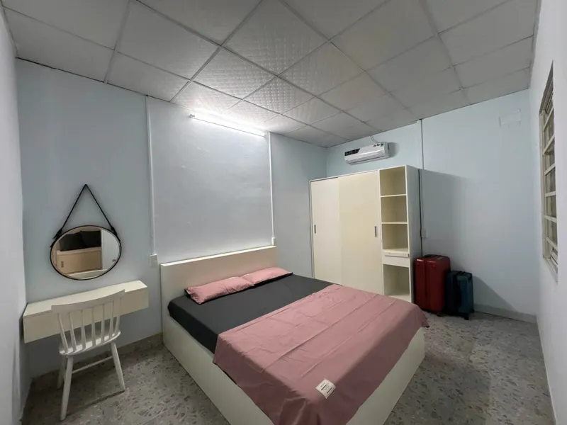 Nhà 2 phòng ngủ có vườn ở phía bắc Nha Trang, 300m từ bãi biển – 12 triệu VND/tháng — 4/8