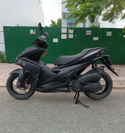 Байк Yamaha NVX 155 кубов – смарт-ключ, АБС, держатель для телефона, GPS трекер, шлем в подарок – 75 000 рублей