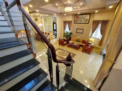 Villa 4 Phòng Ngủ cho Thuê ở Phía Bắc Nha Trang – 200m², Vườn & Bãi Đỗ, 35 Triệu VND/Tháng