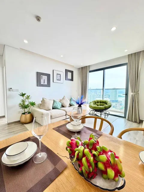 Căn hộ 2 phòng ngủ cho thuê tại Marina Suites – 77 m², view thành phố và biển, 31 triệu ₫/tháng