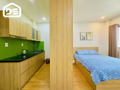 市中心工作室出租 – 30 m²、500万越南盾/月、家具齐全、2个月租期
