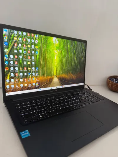 ASUS Vivobook 17 (2023) 笔记本电脑 – Intel Core i3, 8GB RAM, 512GB SSD, Windows 11 Pro