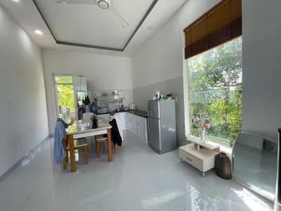 Nhà cho thuê với vườn trên đảo Hòn Nghe – Tầm nhìn thành phố – Phía bắc Nha Trang – 4 km từ bãi biển