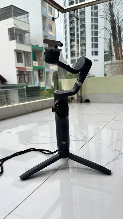 DJI Osmo Mobile 6 – 스마트폰 짐벌