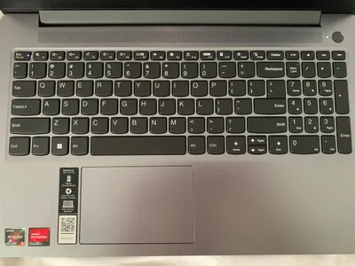 Ноутбук Lenovo IdeaPad Slim 3 15ABR8 – AMD Ryzen 5 12-ядер – 16GB RAM – 512GB SSD