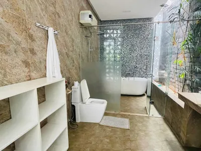 나트랑 중심부 3침실 집 임대 – 250m² – 2,500만 VND/월
