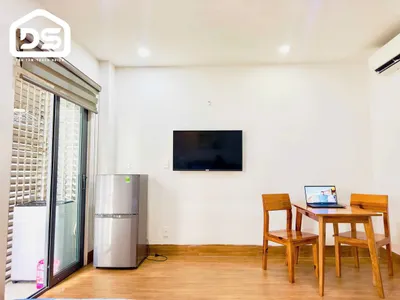 市中心工作室出租 – 30 m²、500万越南盾/月、家具齐全、2个月租期