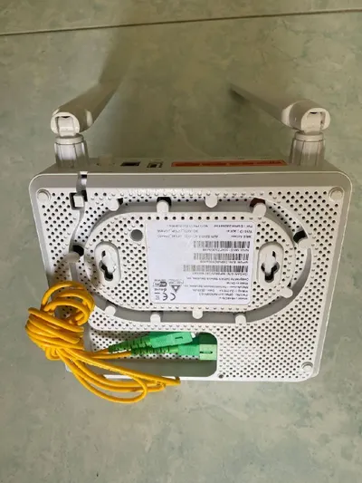 DASAN H646GM-V GPON WiFi 라우터 – 전원 공급 장치 및 케이블 포함 완전 세트