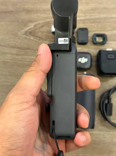 DJI Pocket 4 Creator 套装 – 几乎全新