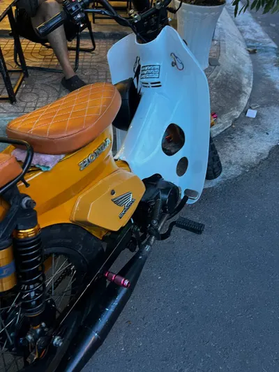 Honda Cub Custom 50cc (Tăng tới 90cc) – Xe tay ga đáng tin cậy kiểu Nhật – Không cần bằng lái