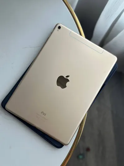 iPad Pro 9.7" – 128GB,金色,完美状态