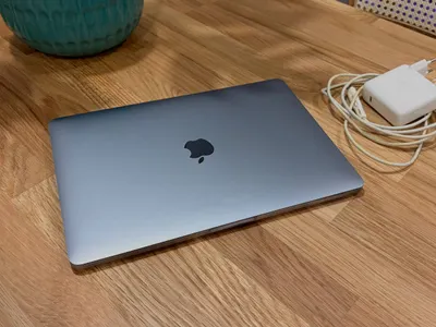 MacBook Pro 13" (2019) bán – Bàn phím tiếng Nga, pin cần bảo dưỡng – 8.500.000 VND