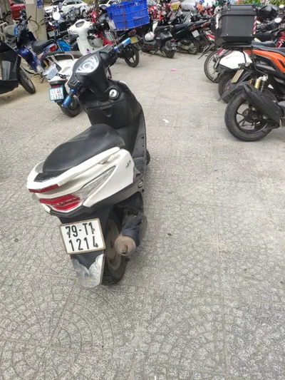 Bulk Lot: Scooter, Tools, Costume, Guitar, and Helmet for Sale – 10.7M VND