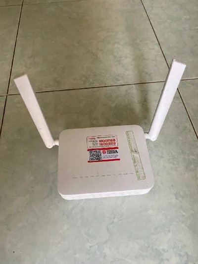 Viettel/화웨이 HG8145V5 라우터 – 작동 중 – 전원 어댑터 포함 완전 세트 – 200,000 동