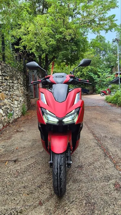 雅马哈 Vario 160 摩托车，ABS、碟刹 – 完美状况 – 4000万越南盾