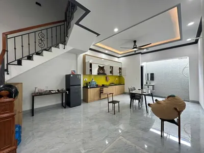 Cho thuê nhà 4 phòng ngủ ở phía bắc Nha Trang – 300 m², 10 phút đến biển, 25 triệu ₫/tháng