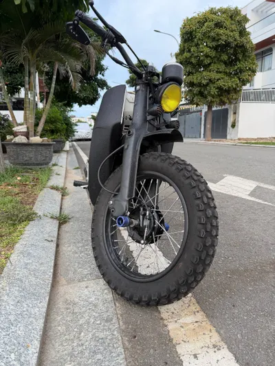 Кастомный Honda Cub в стиле кафе-рэйсер – 110 куб, полуавтомат, 21 млн VND