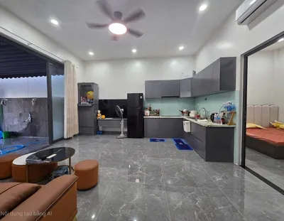 냐짱 북쪽 임차 주택 – 150m², 침실 2개, 테라스, 해변 인접