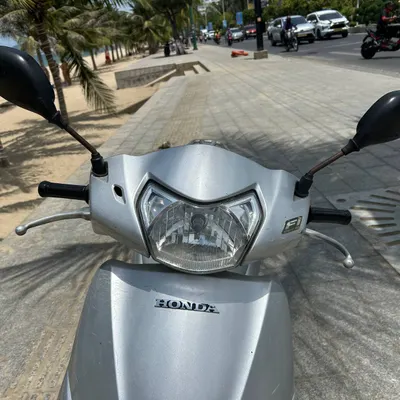 Honda Lead 110 Scooter – Injector, 108cc, 7 Million VND