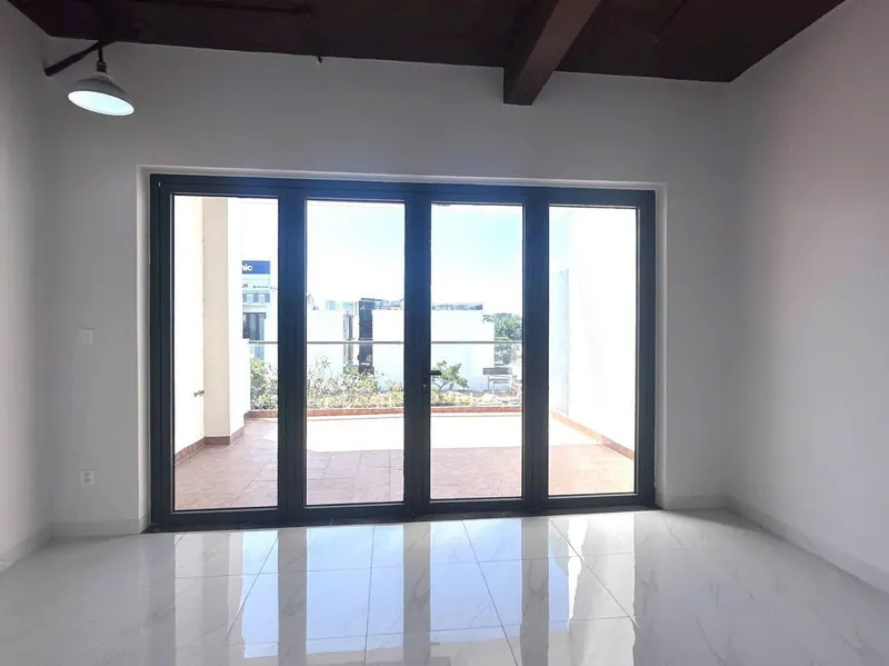 Nha Trang 서쪽 My Gia 8 Capella 지역 임대 주택 – 270 m², 침실 3개, 욕실 4개, 월 2000만 VND — 4/7