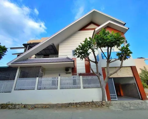 Villa 4 Phòng Ngủ cho Thuê ở Phía Bắc Nha Trang – 200m², Vườn & Bãi Đỗ, 35 Triệu VND/Tháng