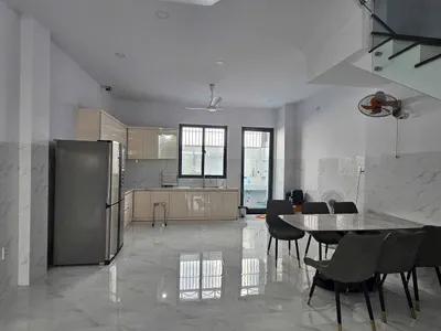 Nhà cho thuê – 270 m², 3 phòng ngủ, đầy đủ nội thất, Phía Tây Nha Trang (My Gia) – 23 triệu VND/tháng