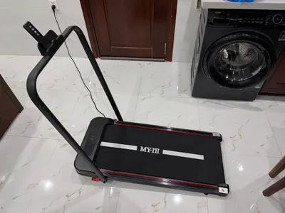 러닝머신/보행머신 – 최대 120kg – 거의 새 상품
