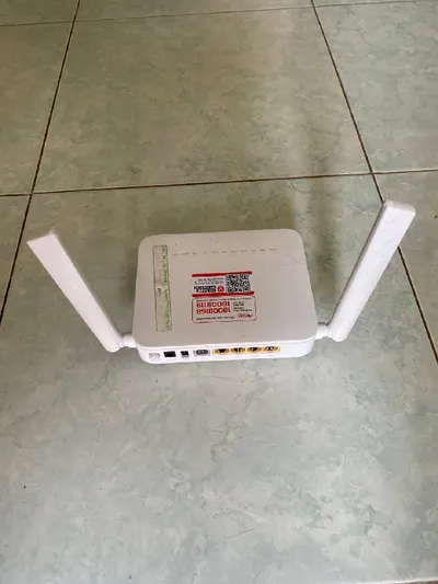 Viettel/화웨이 HG8145V5 라우터 – 작동 중 – 전원 어댑터 포함 완전 세트 – 200,000 동