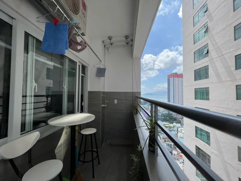 2-Bedroom Apartment – 50m to Beach, Gym, WiFi, AC – 11.5M VND/Month