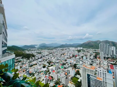 오션이스 아파트 임차 – 40층 – 월 1,500만 VND – 9월까지 또는 장기