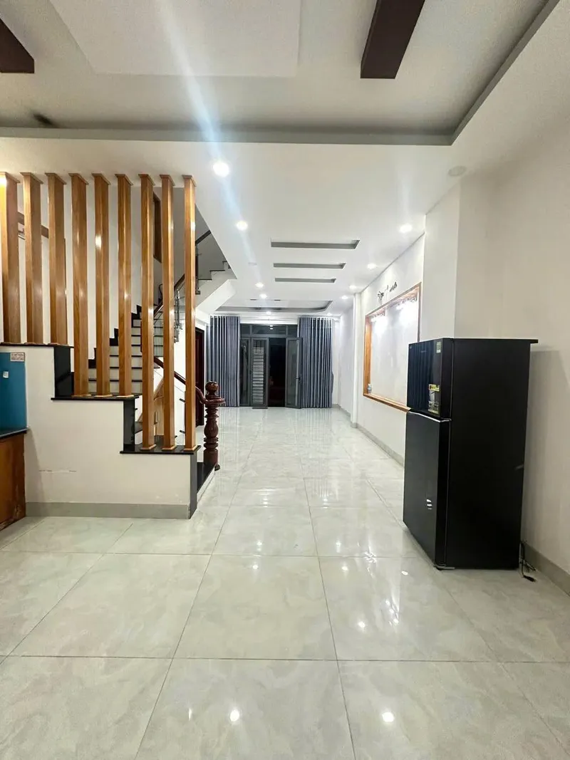 4-Этажный дом в центре Нячанга – 5 спален, 6 ванных – 240 м² – 20 млн донгов/месяц — 2/6