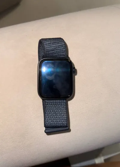 Apple Watch SE 44mm (2024) 판매 – 거의 새 상품, 5백만 VND