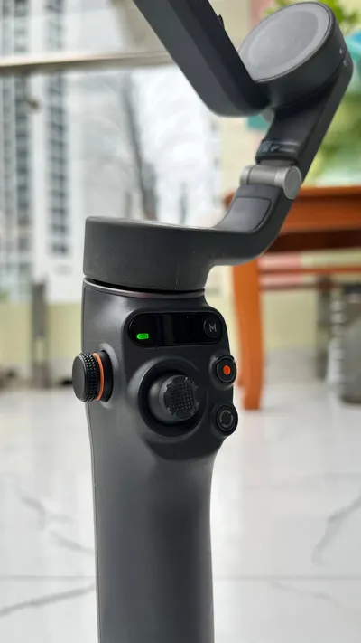 DJI Osmo Mobile 6 – 스마트폰 짐벌