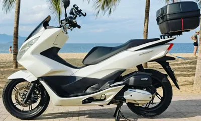 Honda PCX 2 Scooter – Excellent Condition, New Oil, Large Top Box – 25 Million VND