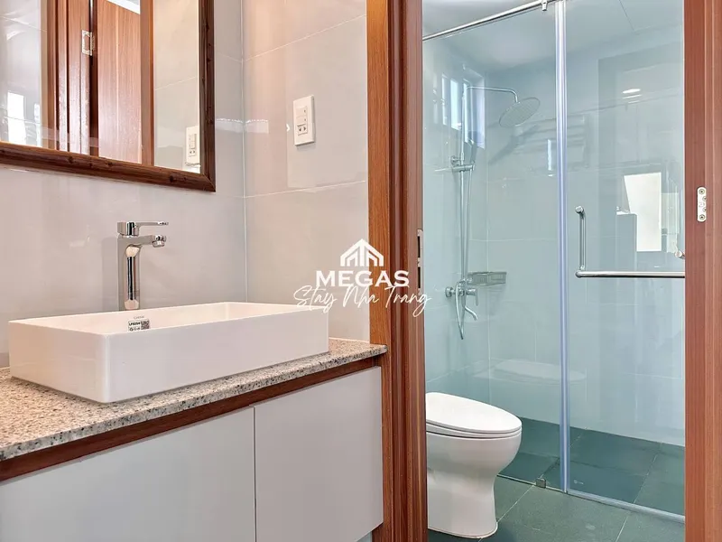 Căn hộ 2 phòng ngủ cho thuê ở phía bắc Nha Trang – 200m từ bãi biển, 13 triệu VND/tháng — 4/4