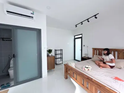 나트랑 중심부 2침실 주택 임차 – 60m², 발코니, 월 1,600만 VND