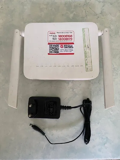 Viettel/화웨이 HG8145V5 라우터 – 작동 중 – 전원 어댑터 포함 완전 세트 – 200,000 동