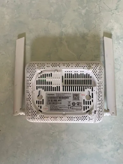 Viettel/화웨이 HG8145V5 라우터 – 작동 중 – 전원 어댑터 포함 완전 세트 – 200,000 동