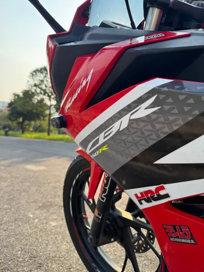 Honda CBR150R 2018 – Giấy phép xanh, GPS Tracker, Ống xả SC Project – 35 triệu VND