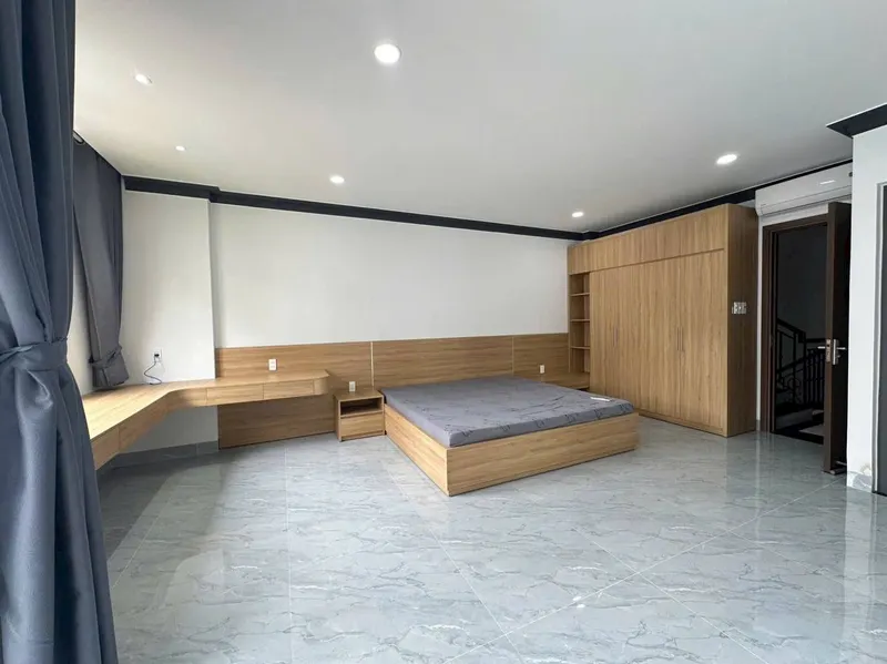 Nhà 3 tầng cho thuê ở Nha Trang phía Bắc, cách biển 300m – 4 phòng ngủ, 4 phòng tắm – 25 triệu VND/tháng — 4/5