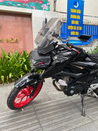 铃木 GSX 2023 – 完美状态 – 证件齐全