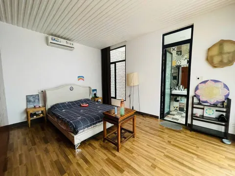 나트랑 중심부 3침실 집 임대 – 250m² – 2,500만 VND/월